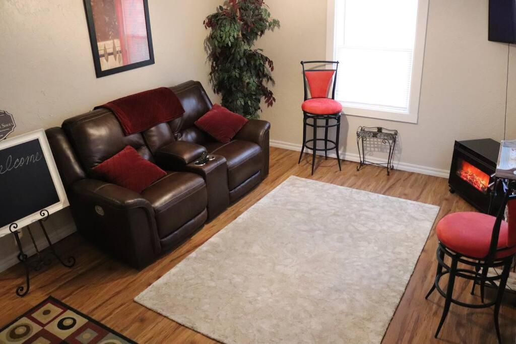 Charming 2 Bedroom Retreat Minutes From Downtown Tulsa Exteriér fotografie